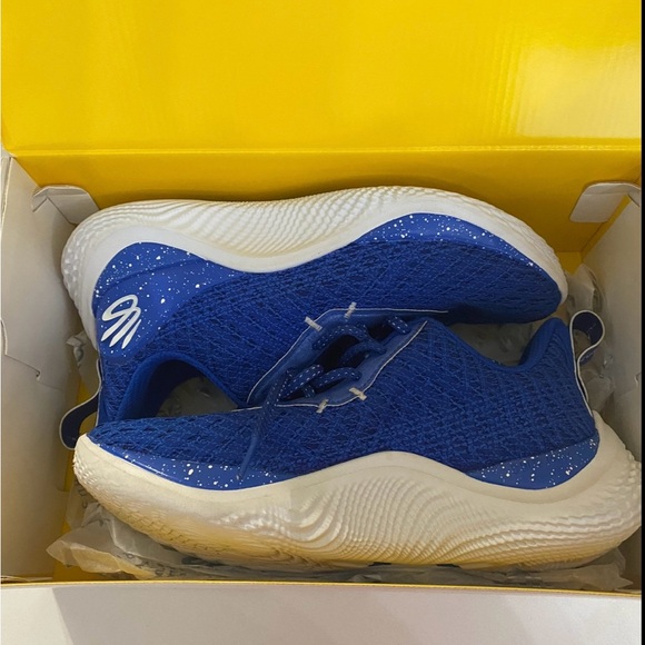 Under Armour Other - Curry 10’s size 7 team blue color way